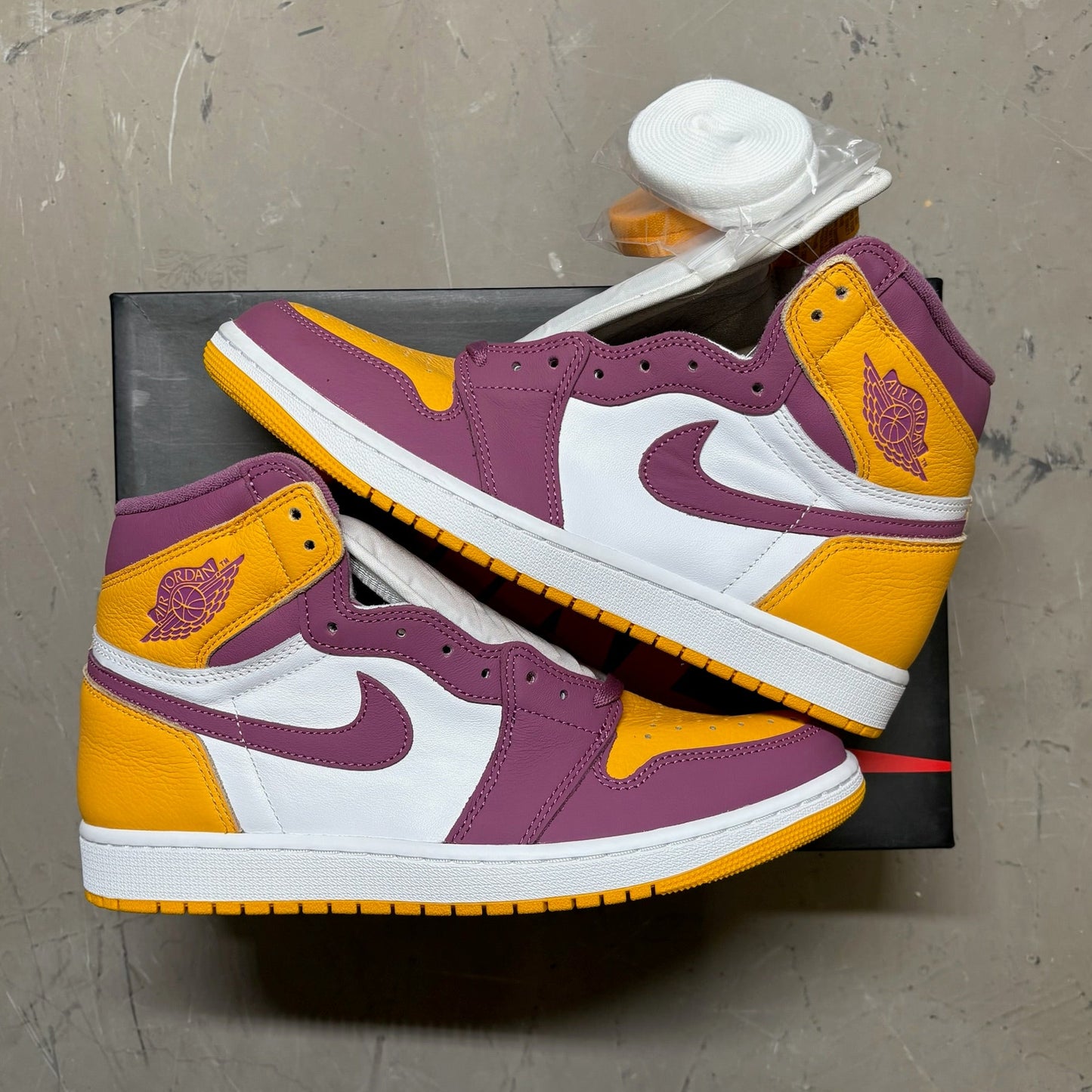 Jordan 1 Retro High OG Brotherhood