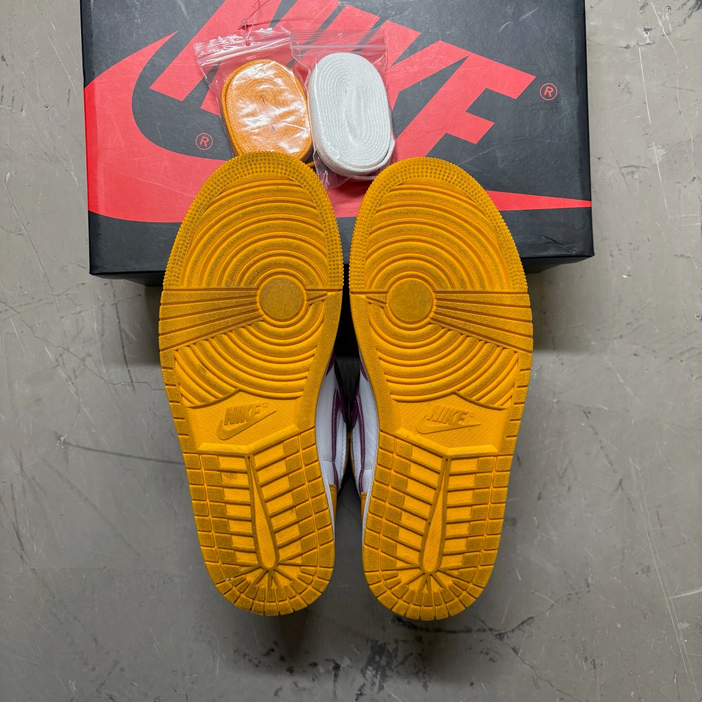 Jordan 1 Retro High OG Brotherhood