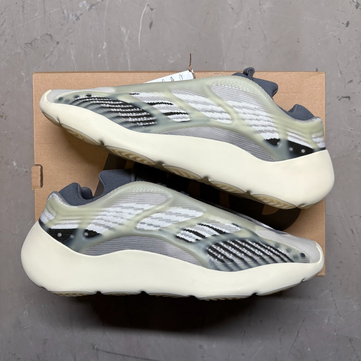 adidas Yeezy 700 V3 Fade Salt