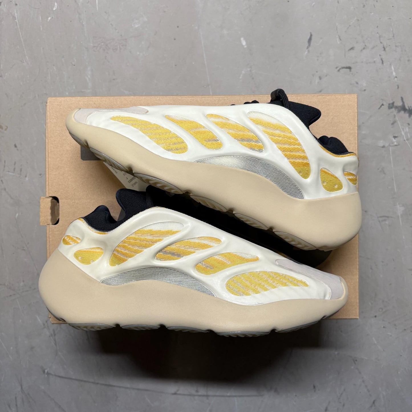 adidas Yeezy 700 V3 Safflower
