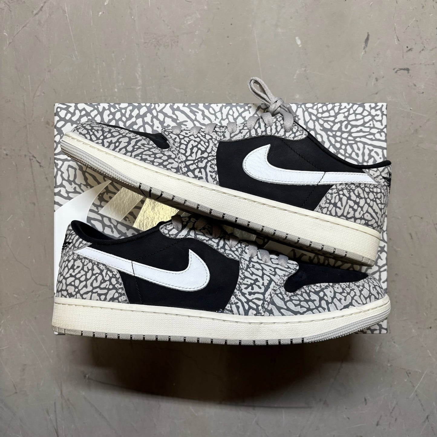 Jordan 1 Retro Low OG Black Cement