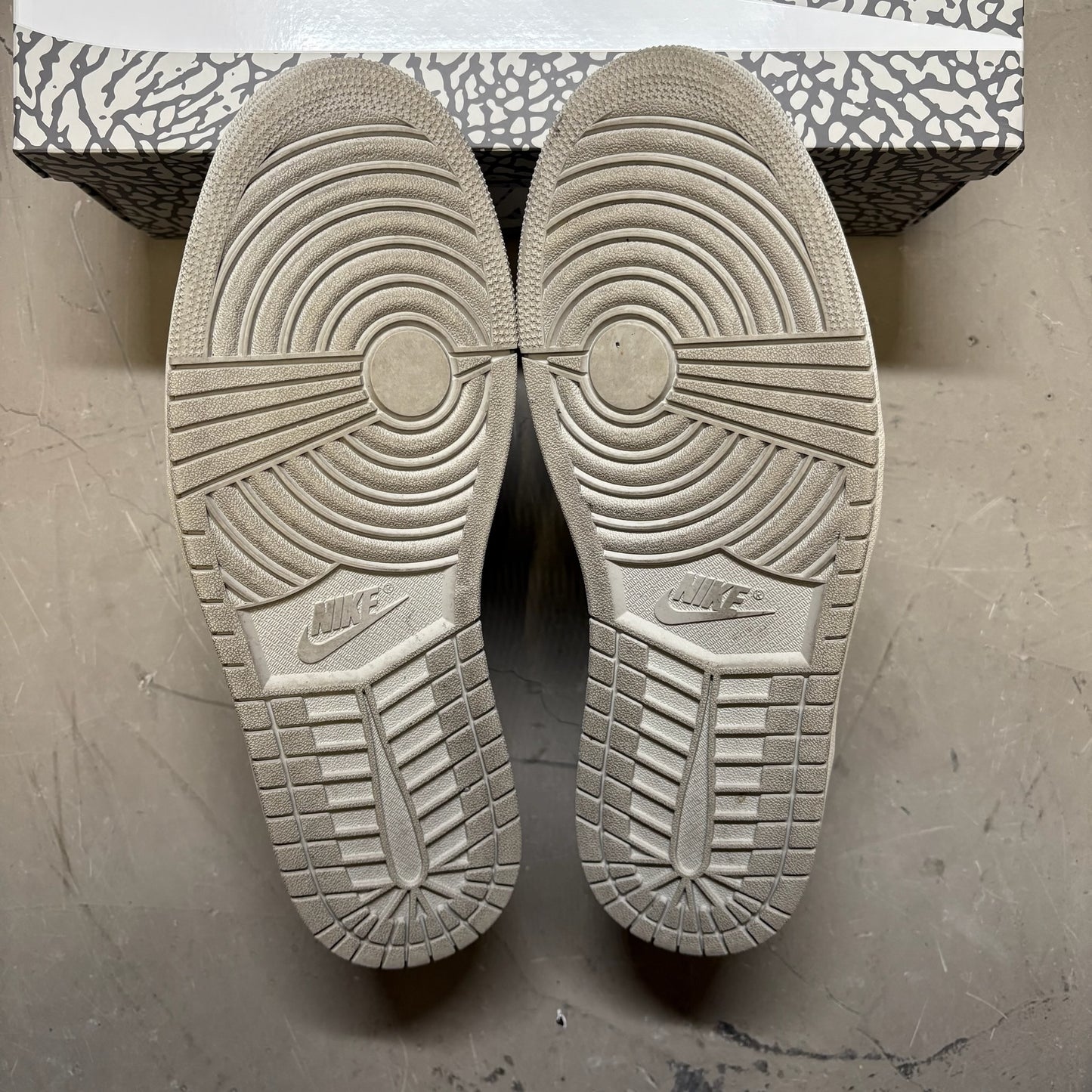 Jordan 1 Retro Low OG Black Cement