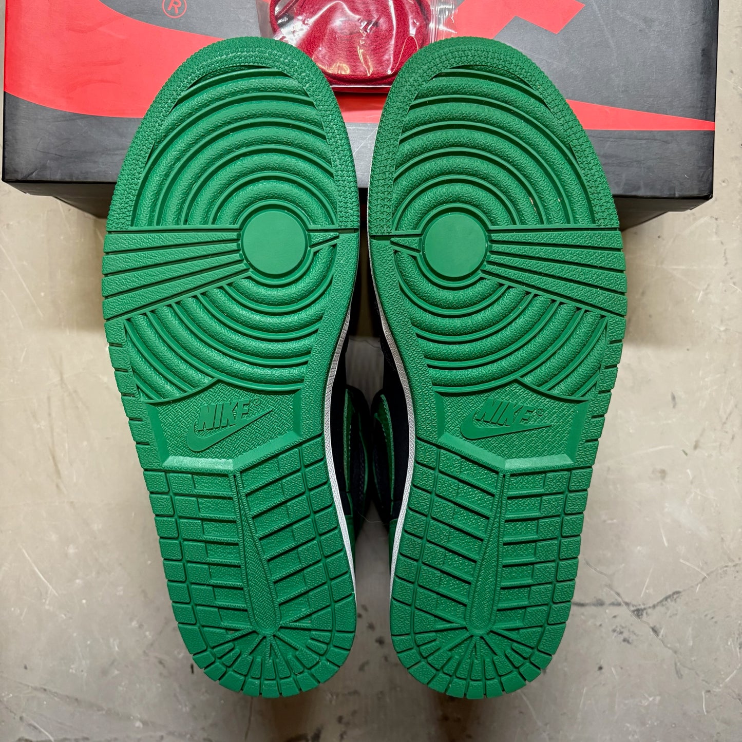 Jordan 1 Retro High Pine Green Black