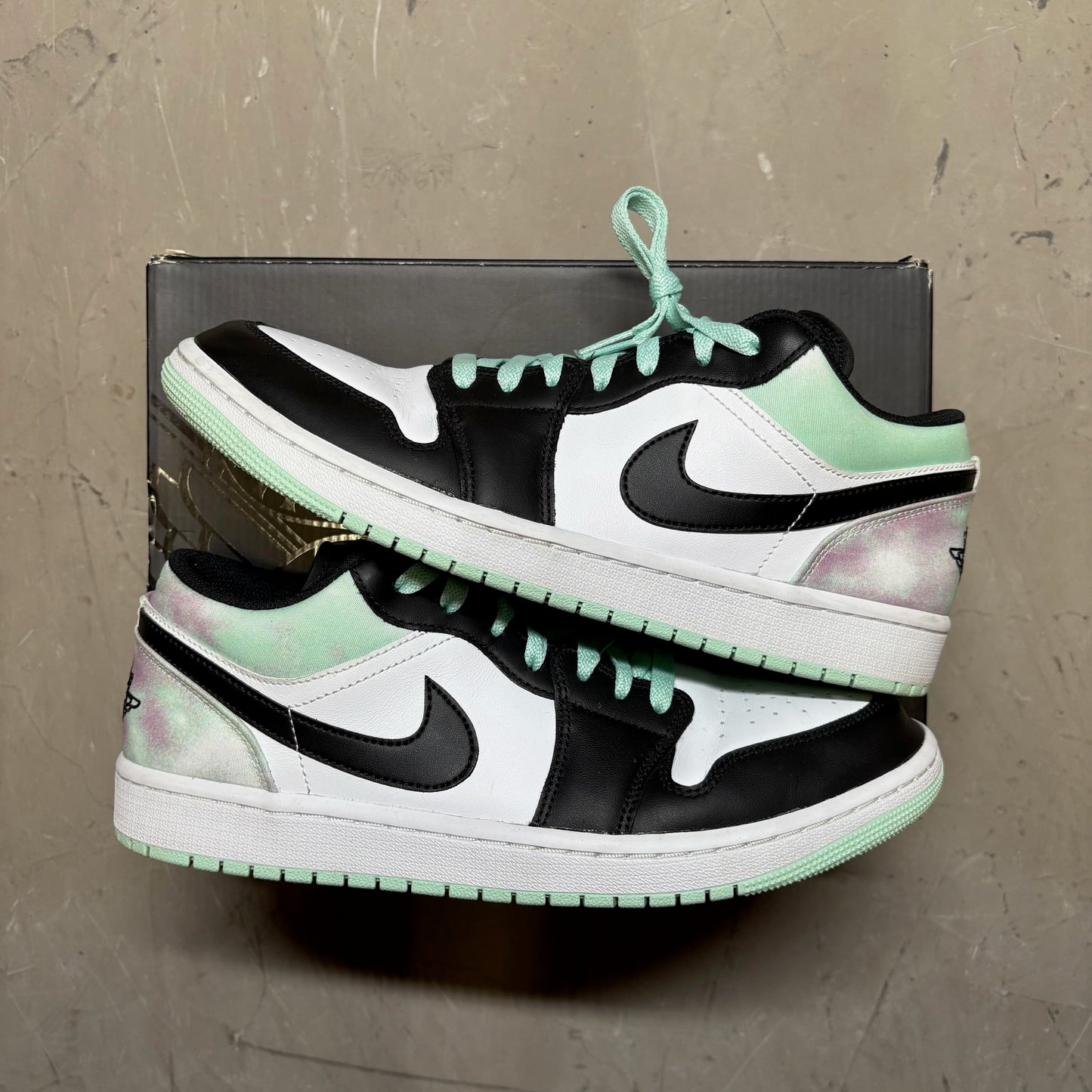 Jordan 1 Low Tie-Dye