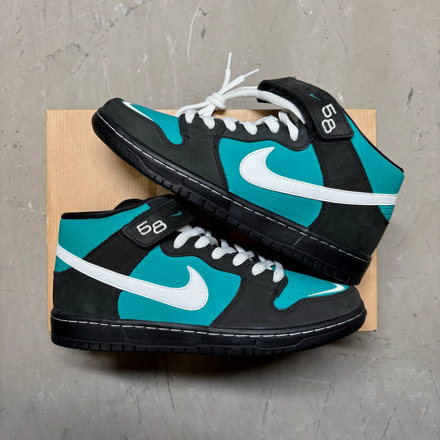 Nike SB Dunk Mid Griffey