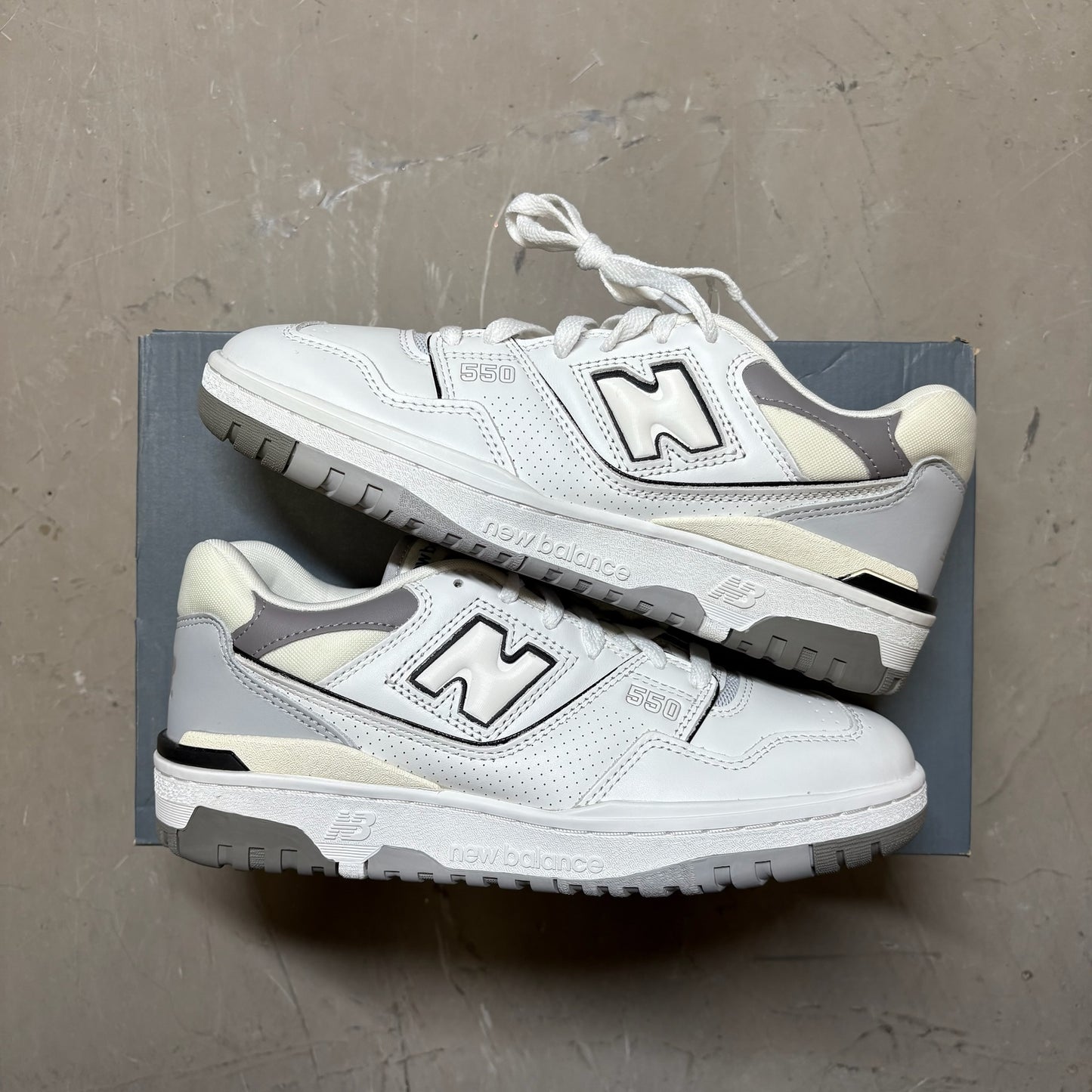 New Balance 550 Salt and Pepper