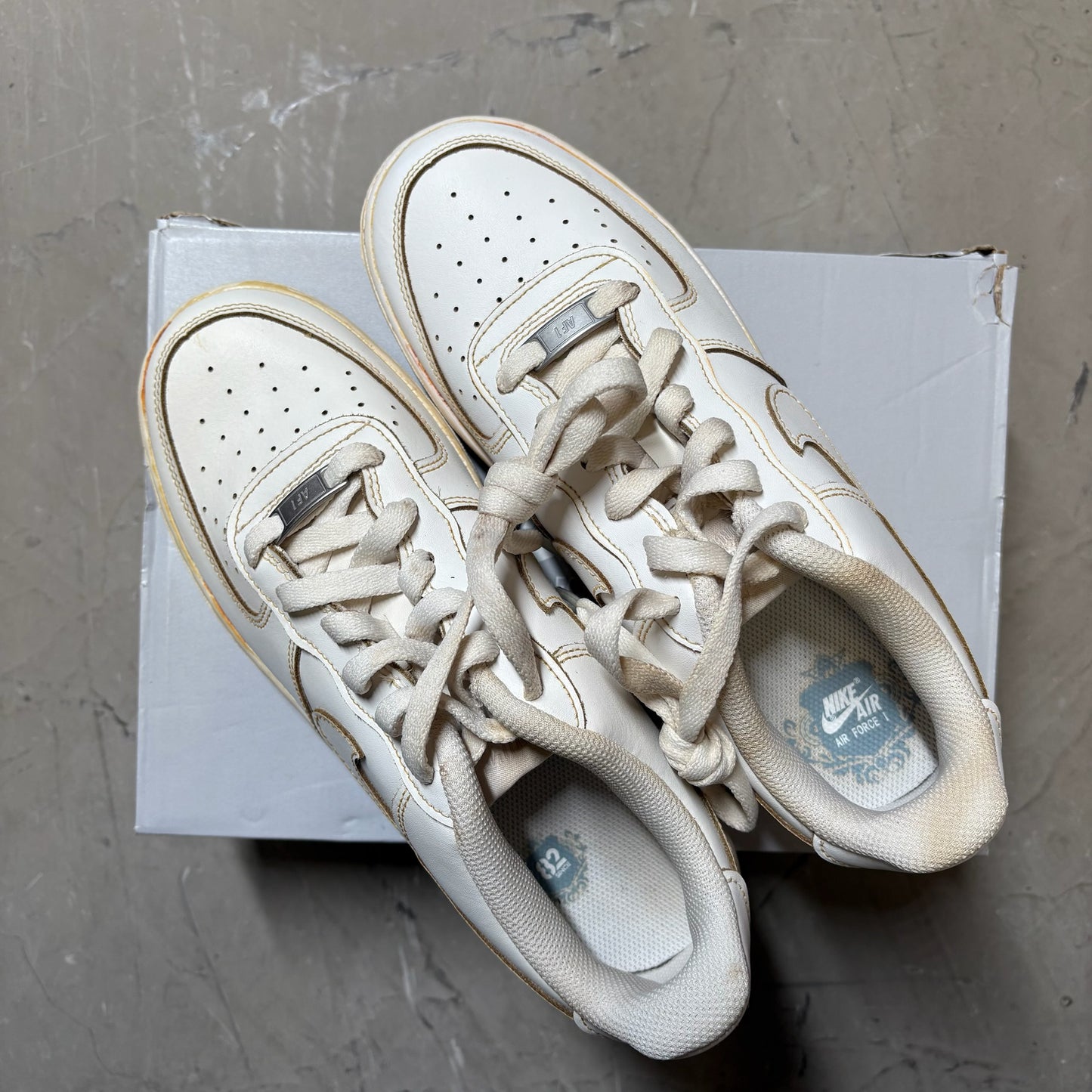 Nike Air Force 1 Low LE Triple White (GS) Custom