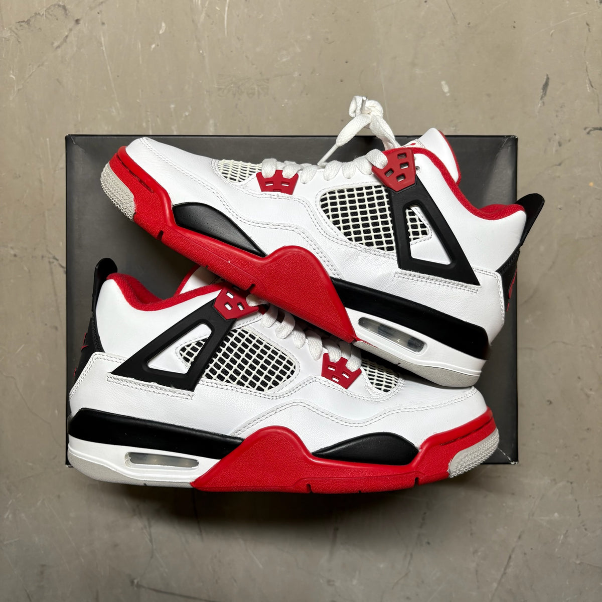Nike Air Jordan 4 Retro Fire Red White 2020 GS Sneakers 408452-160 Size 6Y Used ?ALL 4 Air Jordan IV “Fire Red” released from 1989,2006  main image 3