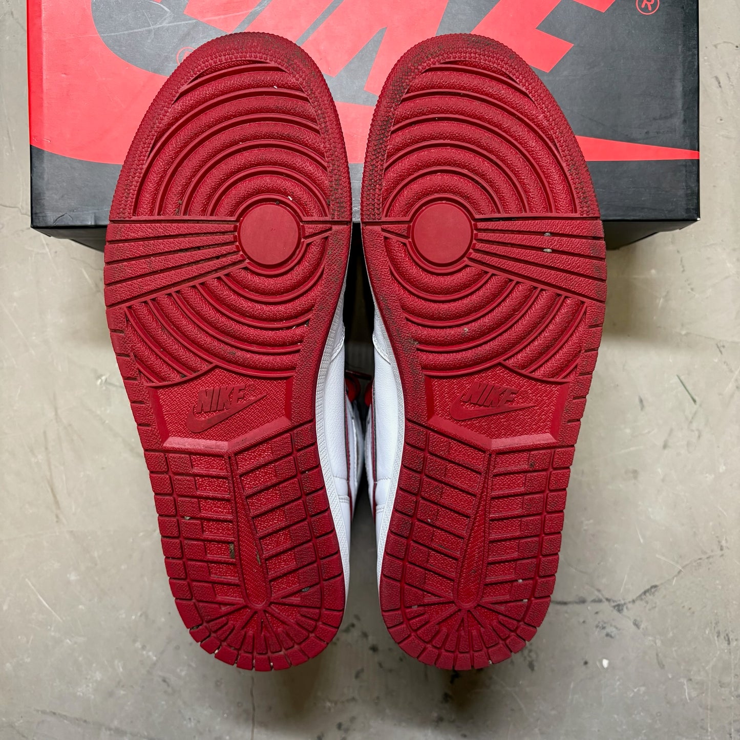 Jordan 1 Retro Metallic Red (2017)