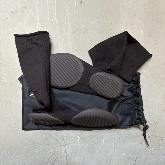 YZY Pods Black