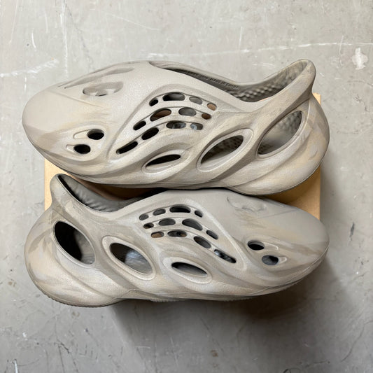 adidas Yeezy Foam RNNR Stone Sage