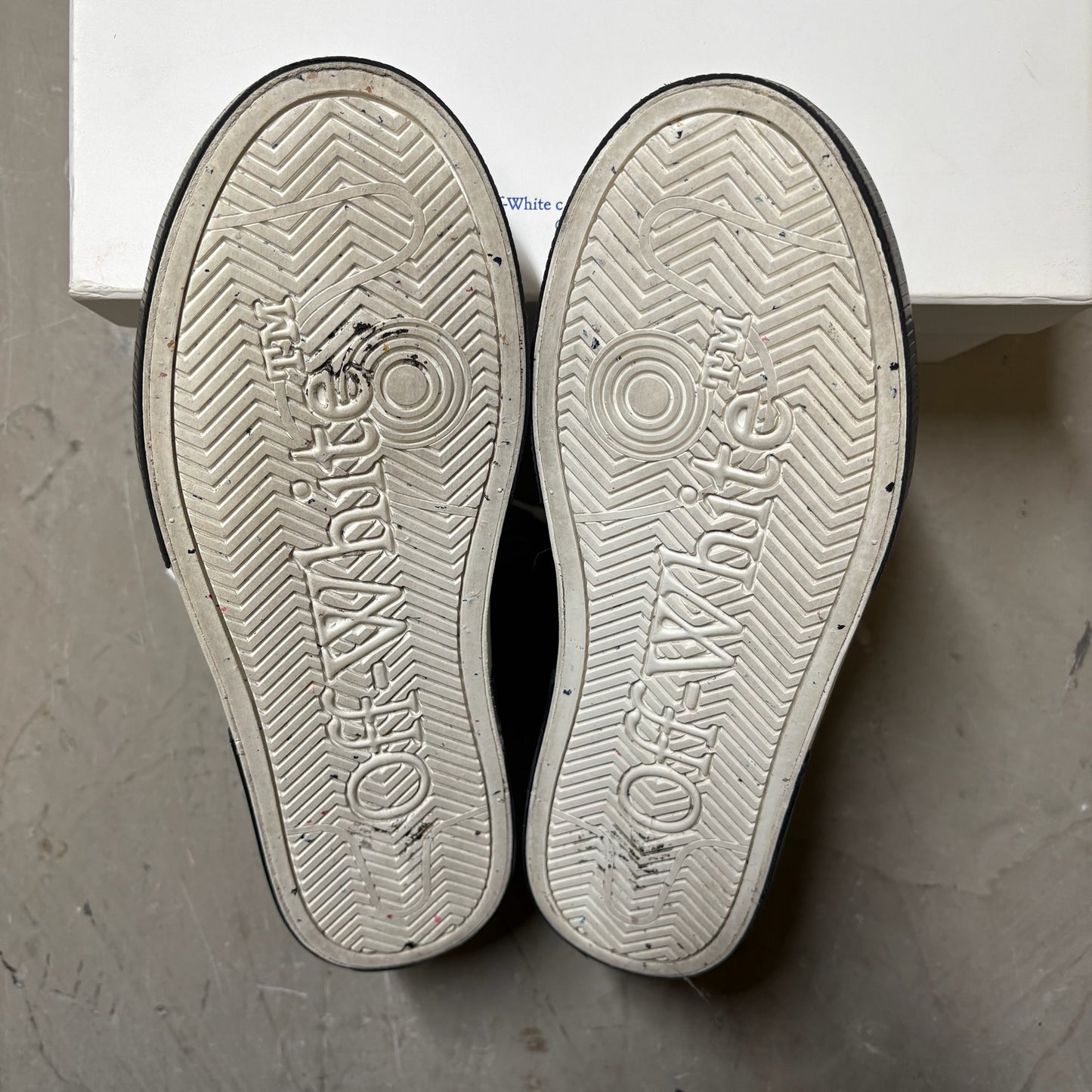 OFF-WHITE New Low Vulcanized White Black